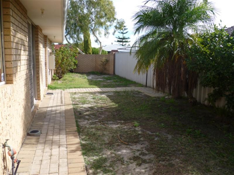 1/5 Flametree Place, Beechboro WA 6063