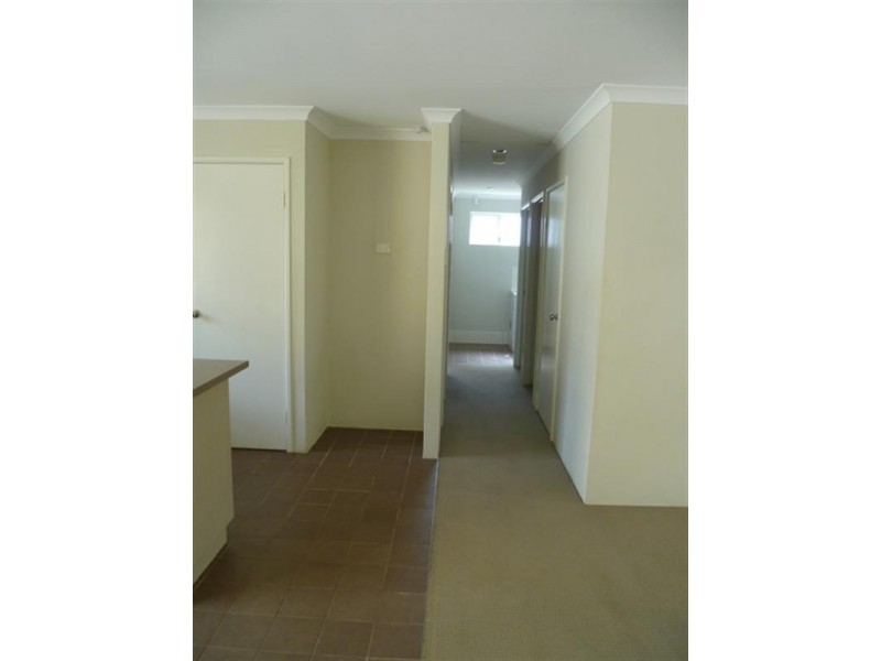 2/17 Robertsbridge Road, Nollamara WA 6061