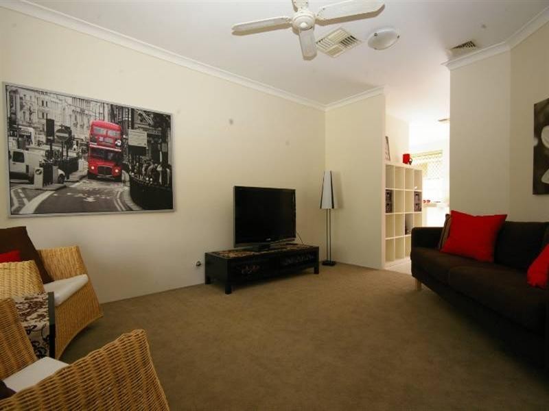 1/16 Maltarra Place, Nollamara WA 6061