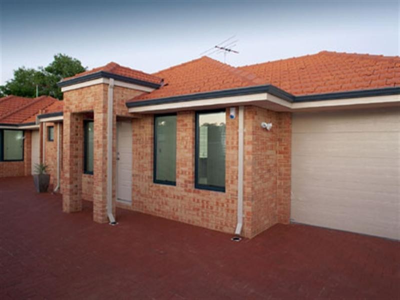17b Heathcroft Road, Balga WA 6061