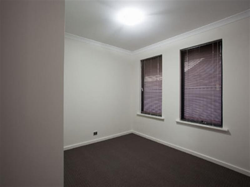 17b Heathcroft Road, Balga WA 6061