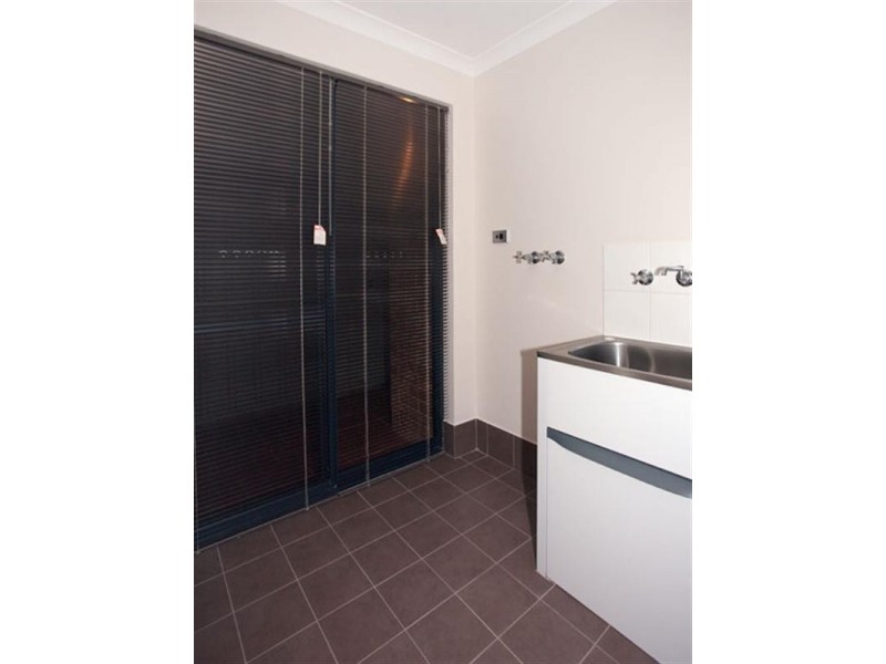 17c Heathcroft Road, Balga WA 6061