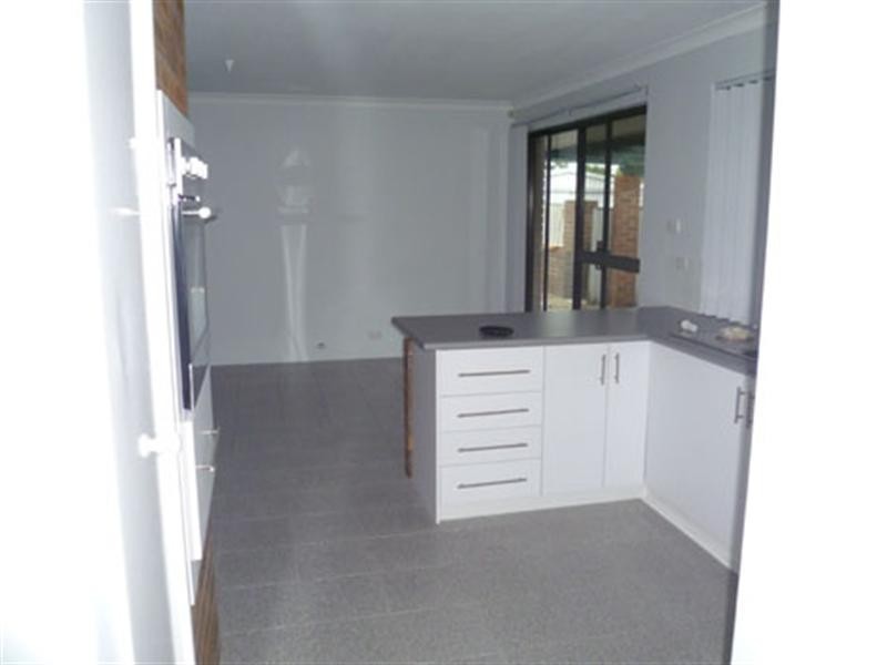 2 Giles Place, Mirrabooka WA 6061