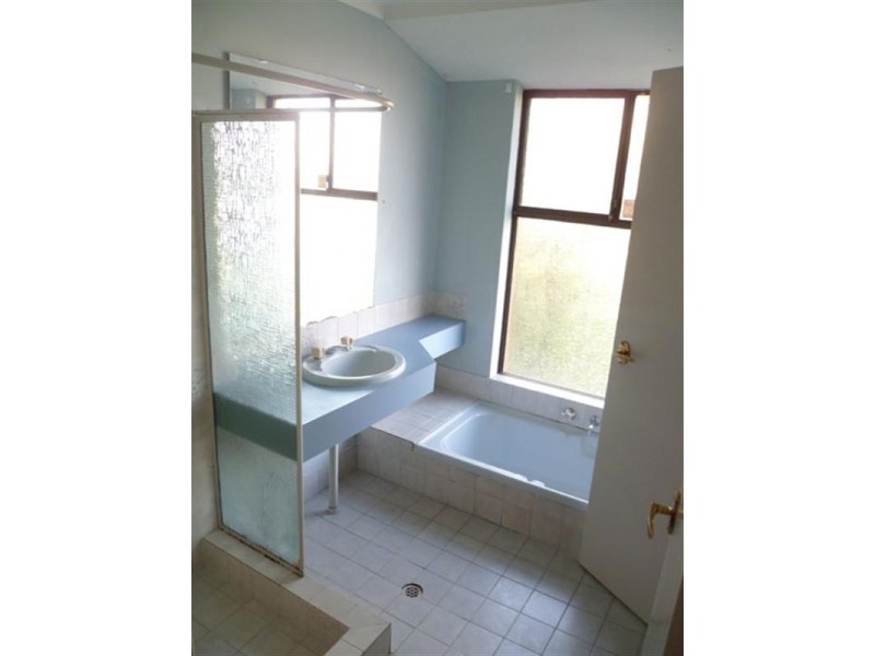 2 Giles Place, Mirrabooka WA 6061