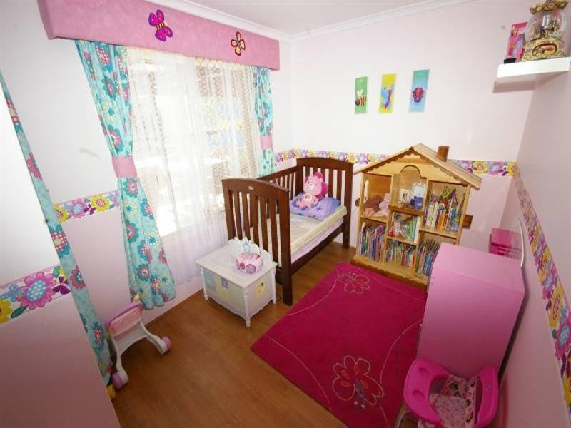 14 Edale Way, Westminster WA 6061