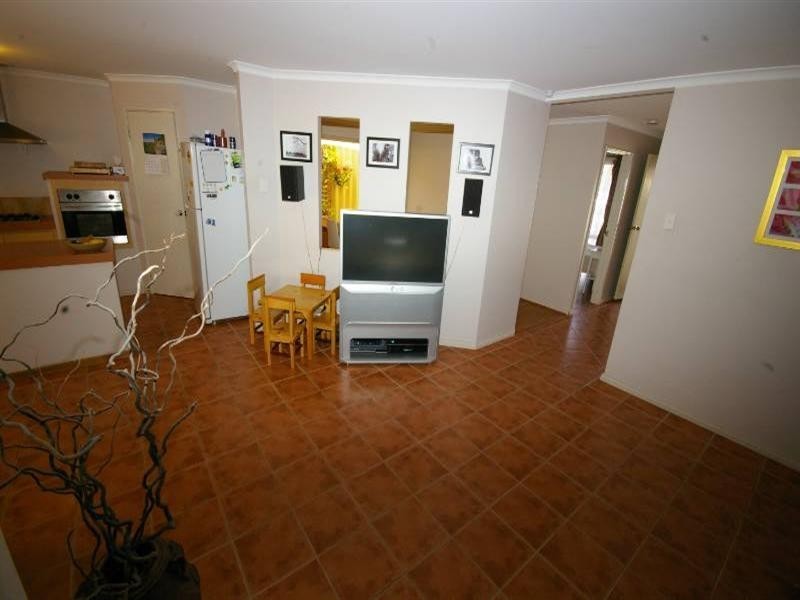 14 Edale Way, Westminster WA 6061