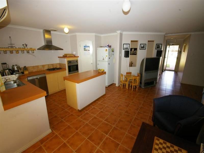 14 Edale Way, Westminster WA 6061