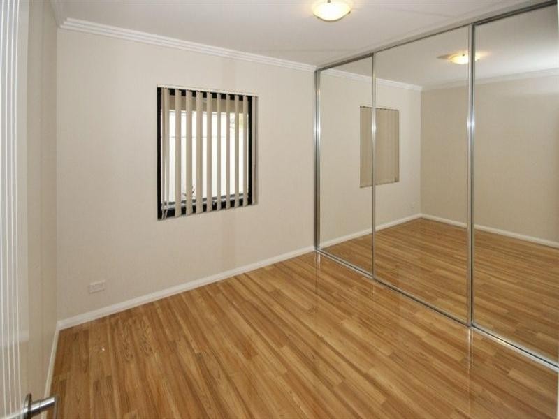 20b Dounley Way, Balga WA 6061