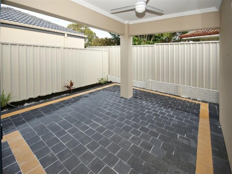 20b Dounley Way, Balga WA 6061
