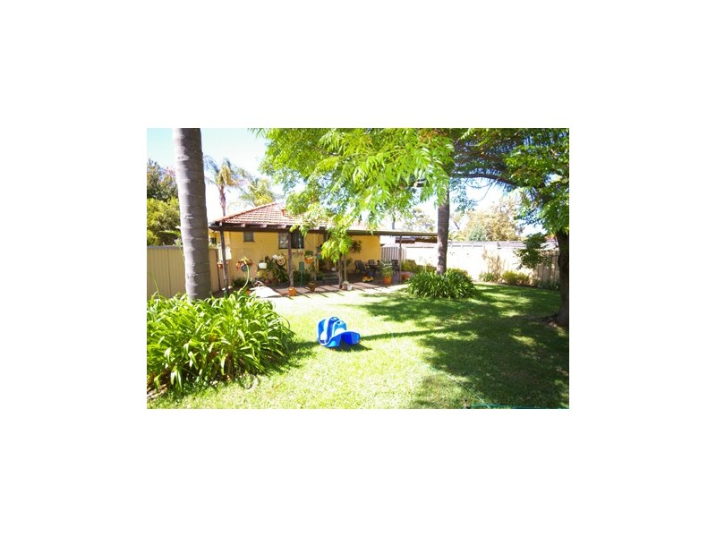 15 Sneddon Place, Balga WA 6061