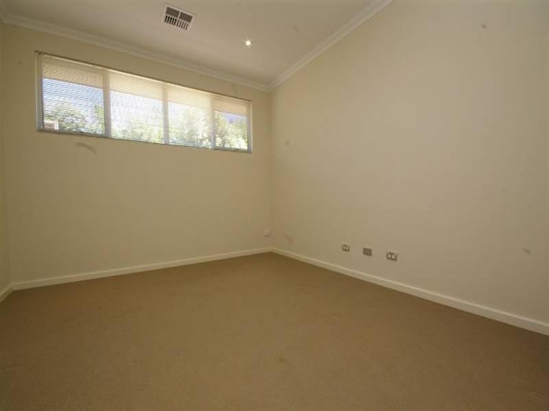 3 Cedar Place, Bayswater WA 6053