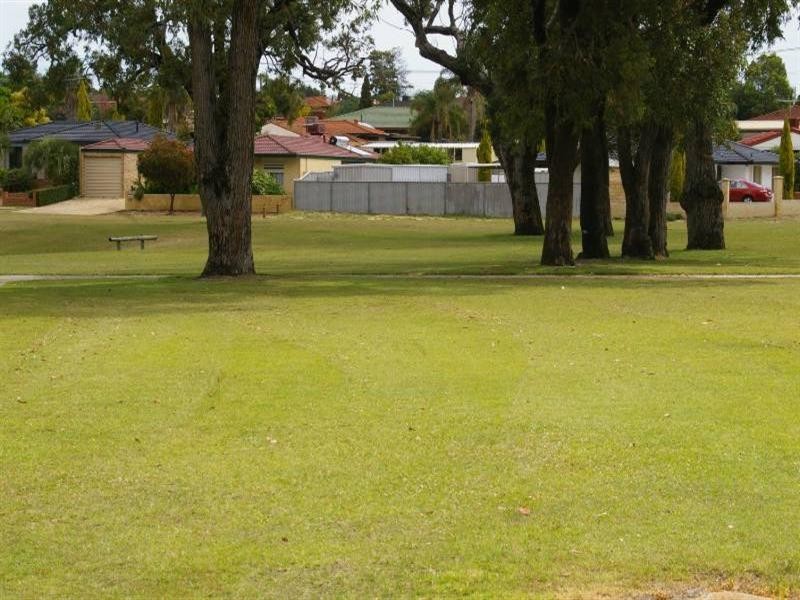 25 Foxglove Gardens, Mirrabooka WA 6061