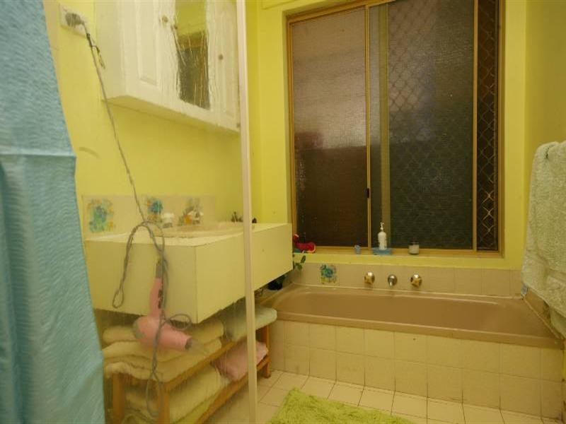 25 Foxglove Gardens, Mirrabooka WA 6061