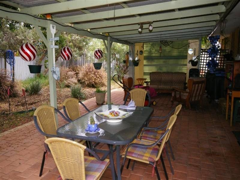 25 Foxglove Gardens, Mirrabooka WA 6061