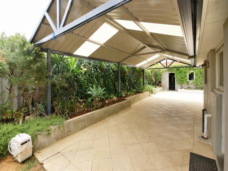 5 Princess Way, Balga WA 6061