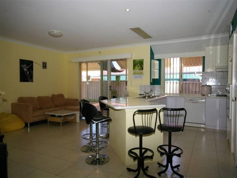 16 Truscott Elbow, Alexander Heights WA 6064