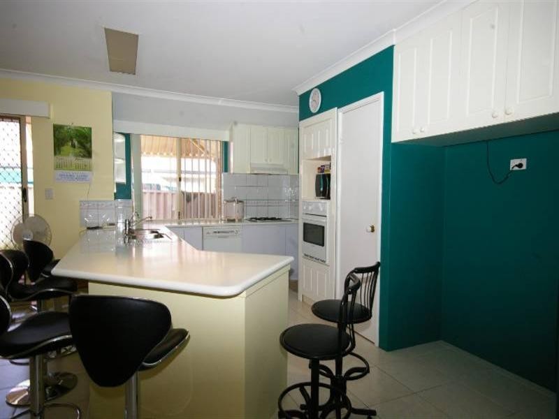 16 Truscott Elbow, Alexander Heights WA 6064