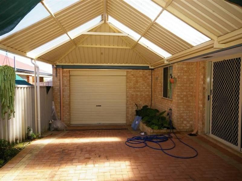 16 Truscott Elbow, Alexander Heights WA 6064