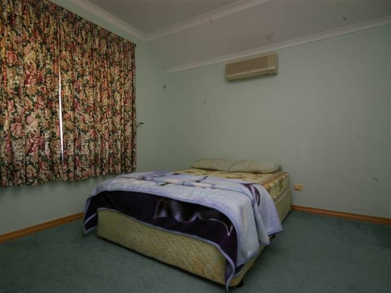 16 Truscott Elbow, Alexander Heights WA 6064