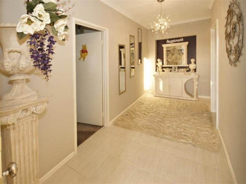 12 Hursthill Street, Madeley WA 6065