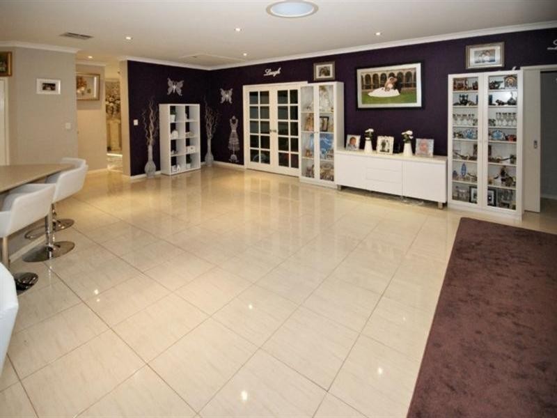 12 Hursthill Street, Madeley WA 6065