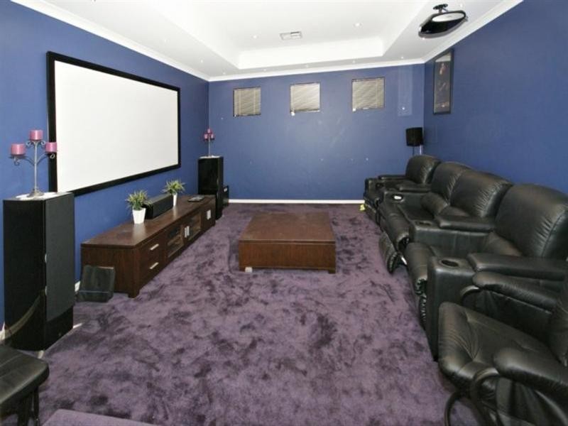 12 Hursthill Street, Madeley WA 6065