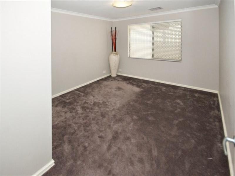 12 Hursthill Street, Madeley WA 6065