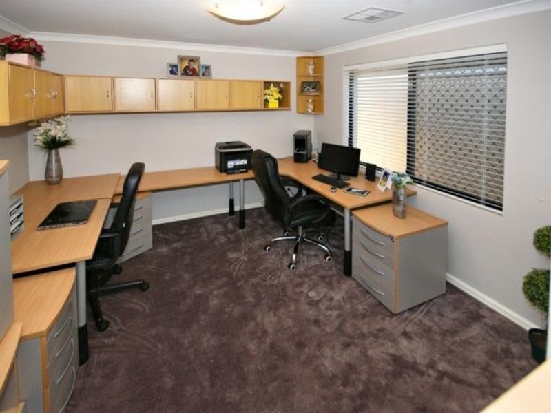 12 Hursthill Street, Madeley WA 6065