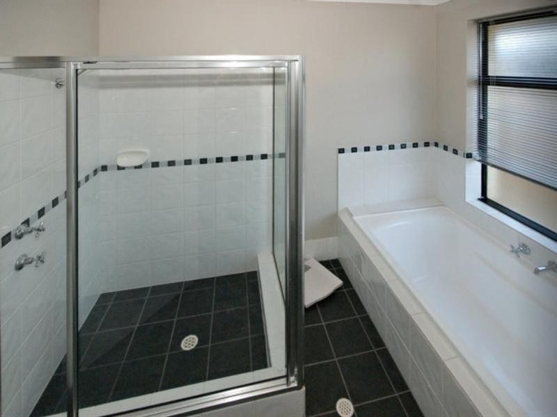 12 Hursthill Street, Madeley WA 6065