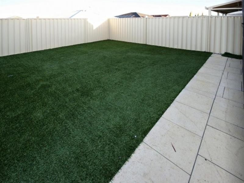 12 Hursthill Street, Madeley WA 6065