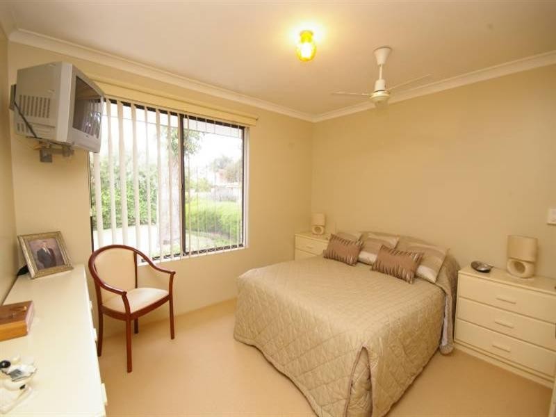 35 Dampier Loop, Mirrabooka WA 6061