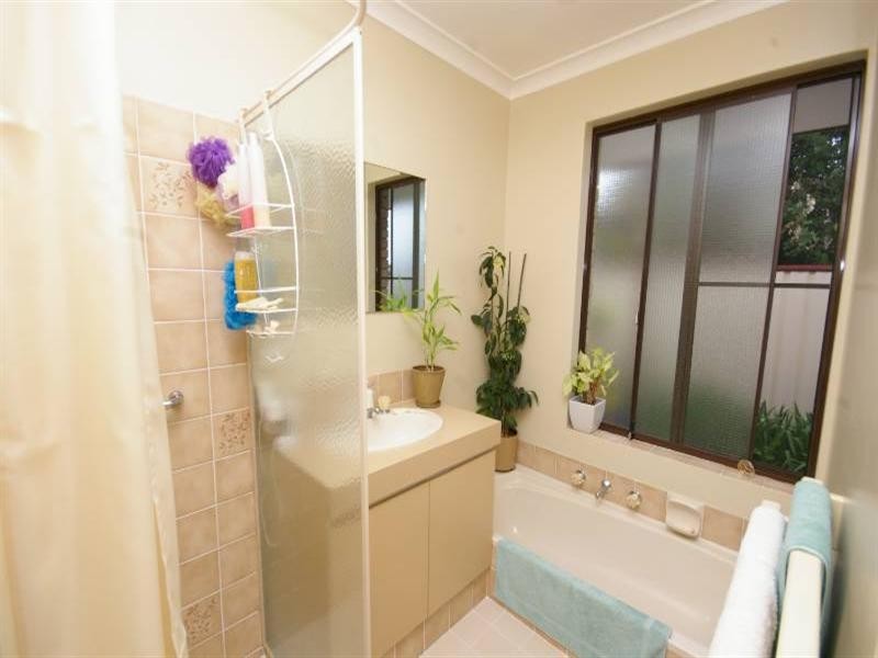 35 Dampier Loop, Mirrabooka WA 6061