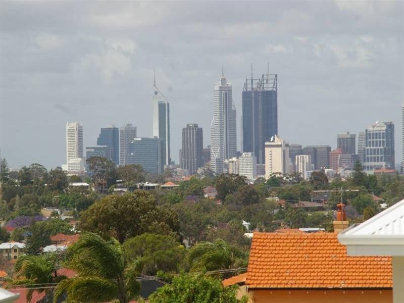 4 Brian Avenue, Yokine WA 6060