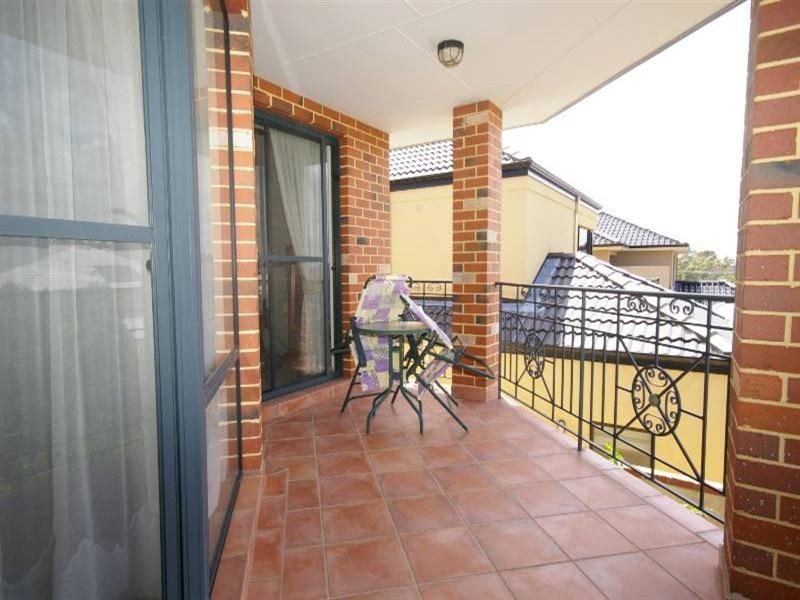 4 Brian Avenue, Yokine WA 6060