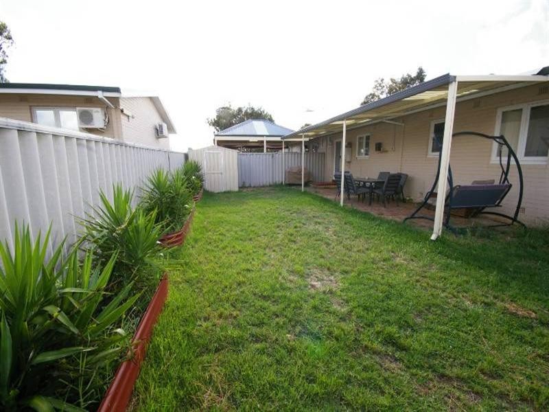 26d Buntine Way, Girrawheen WA 6064