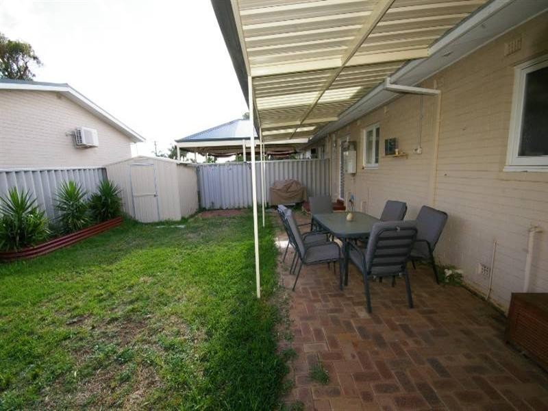 26d Buntine Way, Girrawheen WA 6064
