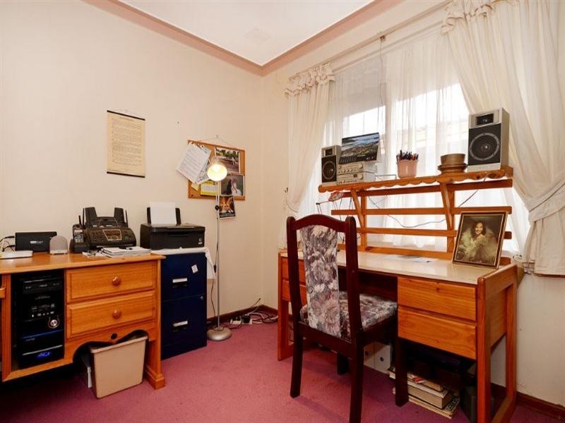 35 Tullamore Avenue, Thornlie WA 6108