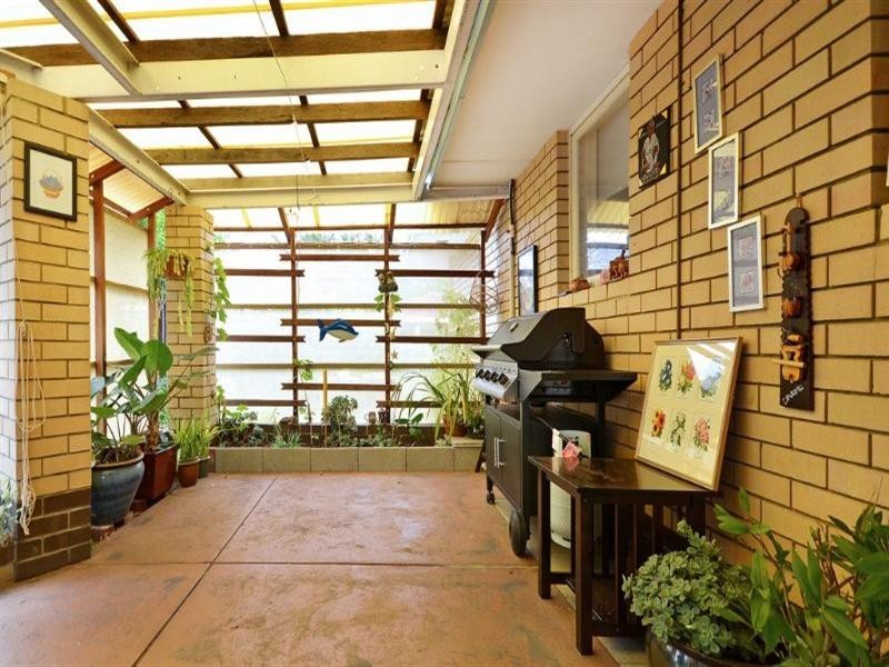 35 Tullamore Avenue, Thornlie WA 6108