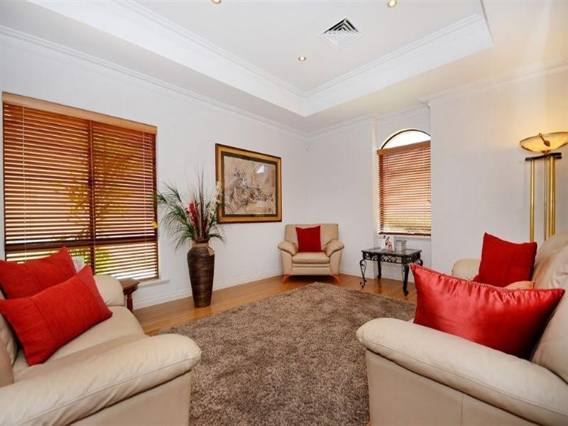 19 McCoy Lane, Dianella WA 6059