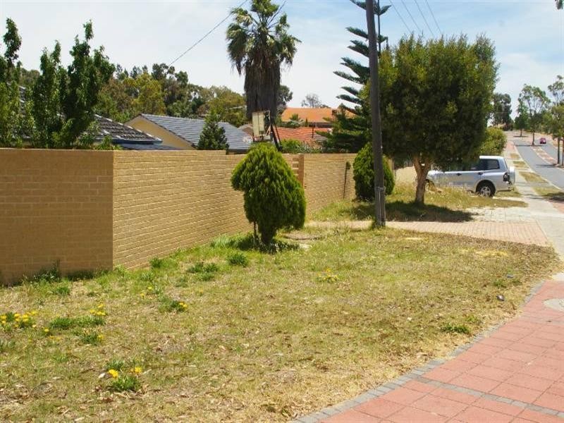 61 Girrawheen Avenue, Girrawheen WA 6064