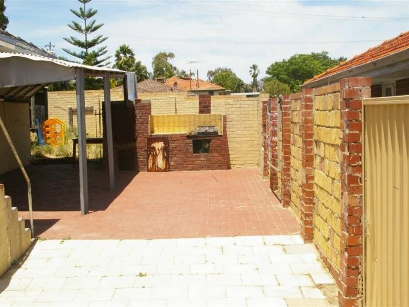 61 Girrawheen Avenue, Girrawheen WA 6064