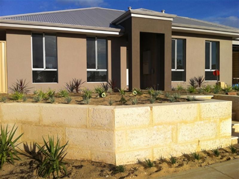 30 Sacramento Parade, Hocking WA 6065