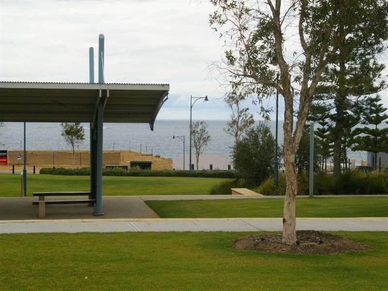 1 Moonraker Drive, Jindalee WA 6036