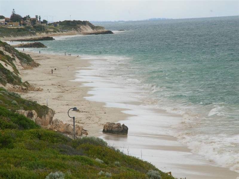 1 Moonraker Drive, Jindalee WA 6036