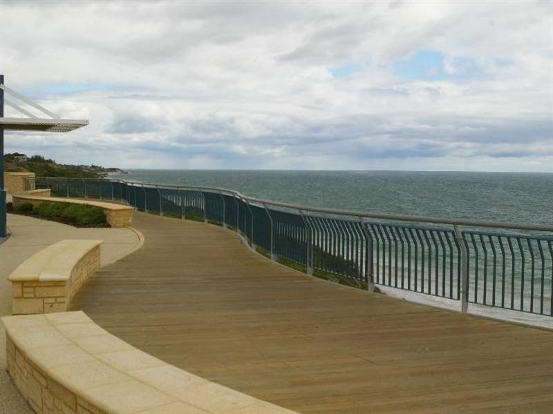 1 Moonraker Drive, Jindalee WA 6036