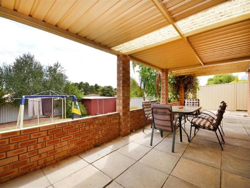 8 Magna Cove, Mirrabooka WA 6061