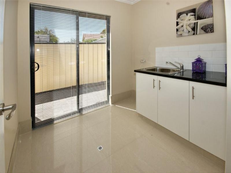 9b Playden Way, Balga WA 6061
