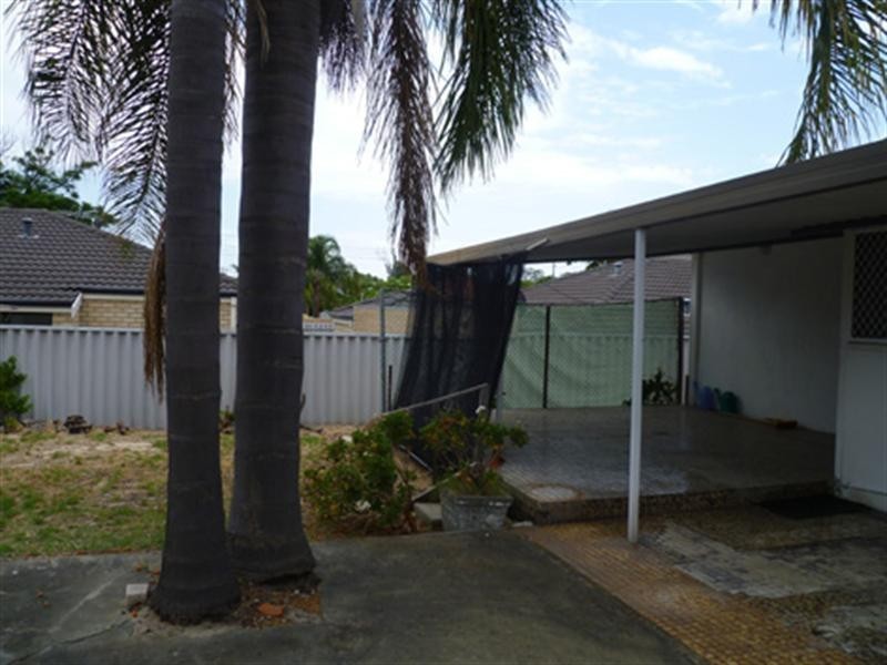 431 Flinders Street, Nollamara WA 6061