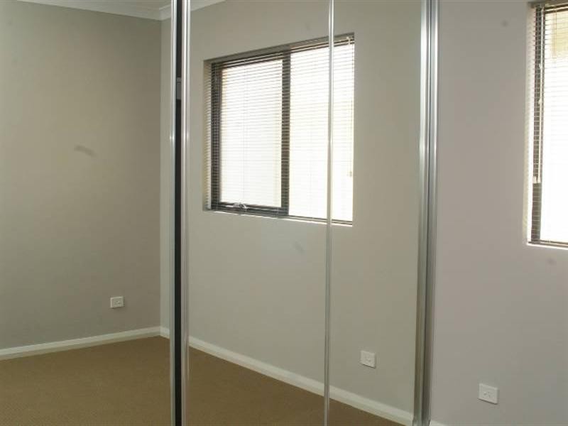 15 Finchley Crescent, Balga WA 6061