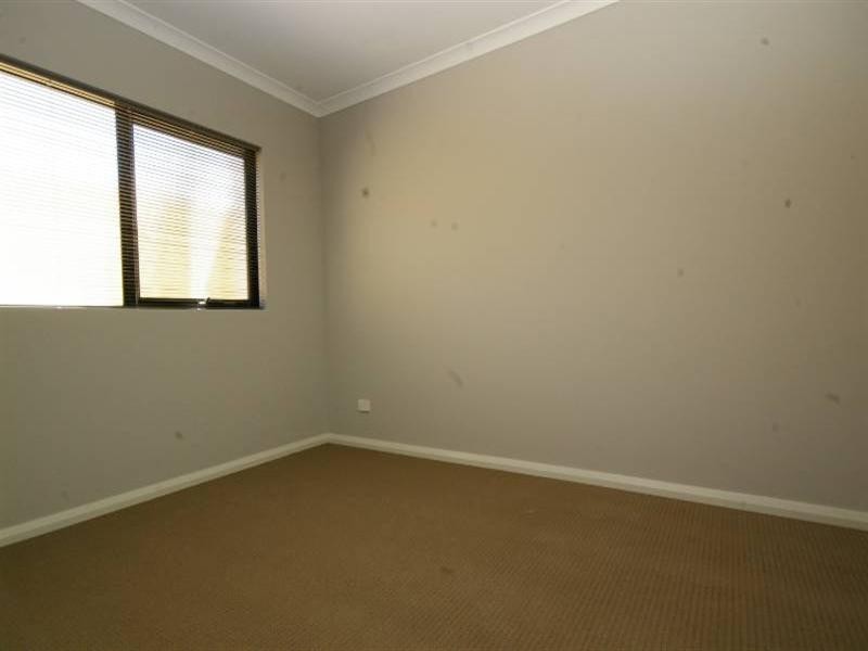 15 Finchley Crescent, Balga WA 6061